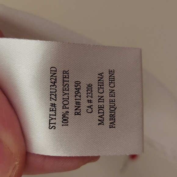 COMO VINTAGE Short Sleeve VNeck Cherry Print Pullover Top - Picture 9 of 10